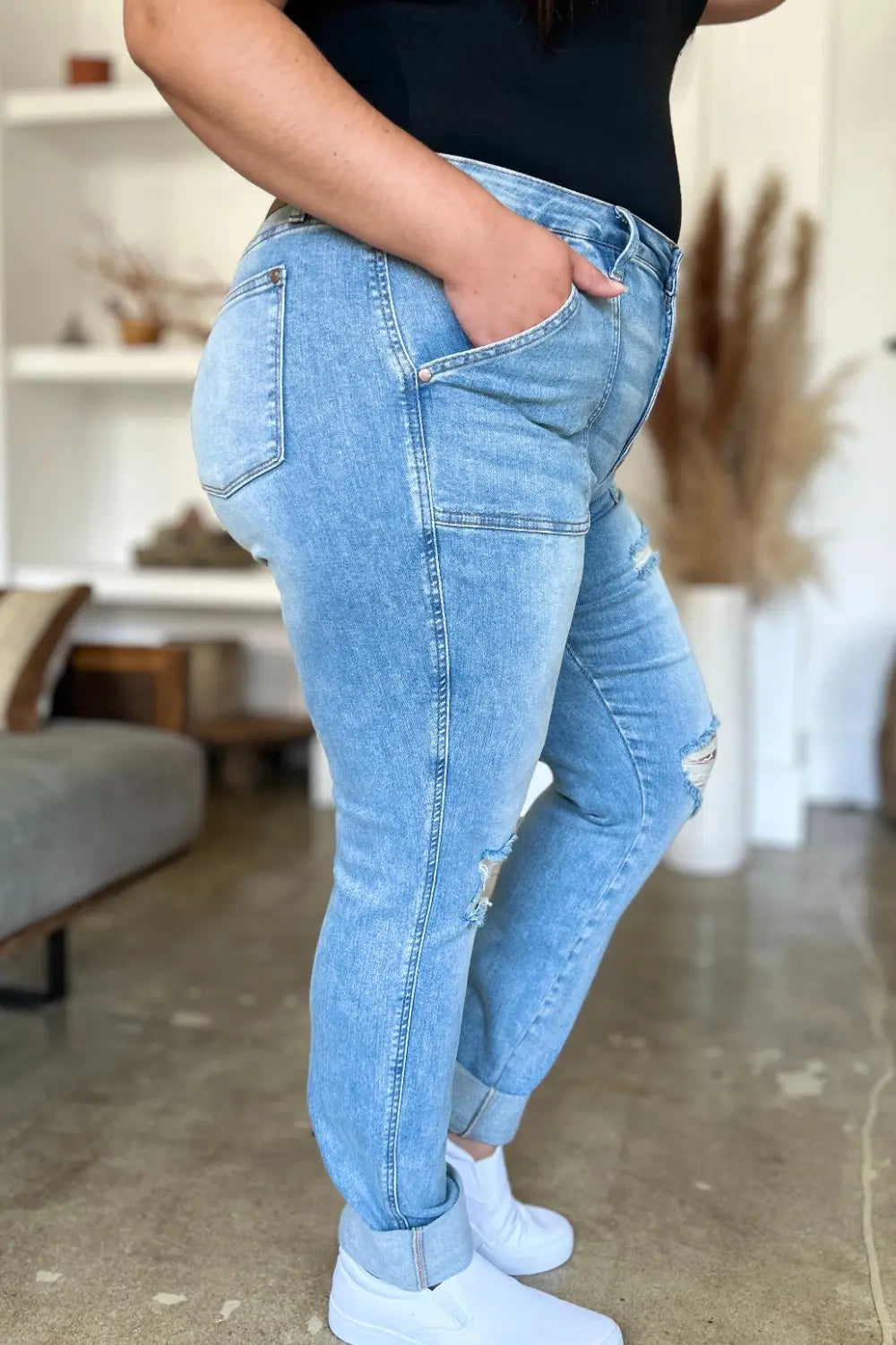 Judy Blue Full Size Distressed Straight Jeans with Patch Pockets - Aria Bouquet