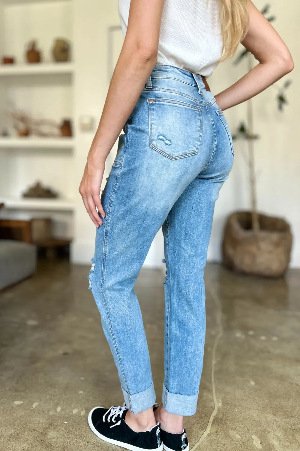 Judy Blue Full Size Distressed Straight Jeans with Patch Pockets - Aria Bouquet